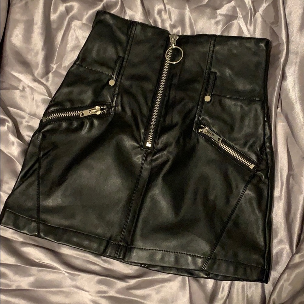 High waisted skirt